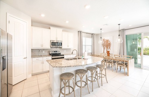Florida Central Atlantic Coast Villa | 20% OFF / Modern Sunset Villa / 5BR with 2 EN-SUITE / Private Pool & Spa