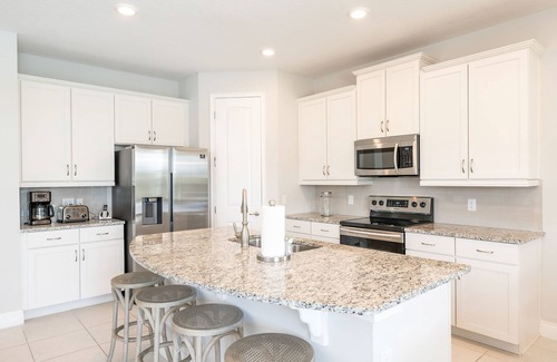 Florida Central Atlantic Coast Villa | 20% OFF / Modern Sunset Villa / 5BR with 2 EN-SUITE / Private Pool & Spa