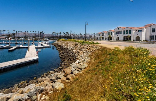 Ventura Condominio | 20% off Oct! Modern 2 bedroom condo with ocean view, pool, tennis, and more