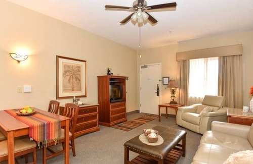 National Gardens Apartamento | 20% off Ormond Retreat, Harley Davidson fans, Pool