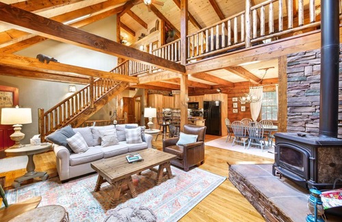 Perrysville Cabina | Log Cabin+Hiking+Hot Tub+Lake or River!