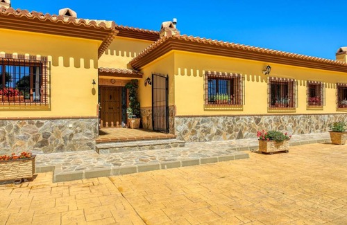 Casabermeja Casa | 200 m² Casa ∙ 7 habitaciones ∙ 14 huéspedes