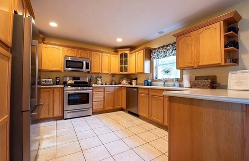 Town of Aurelius Casa | 200' of private waterfront, hot tub & kayaks