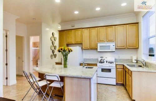 Mission Beach Casa | 200-Surf Stars Penthouse