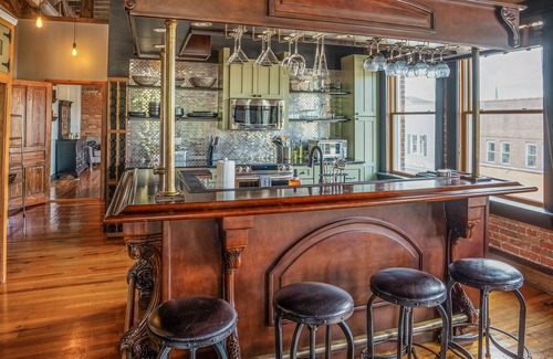 Brevard Condominio | 2000 sqft Historic Loft in Downtown Brevard - Near Waterfalls, Dining & More