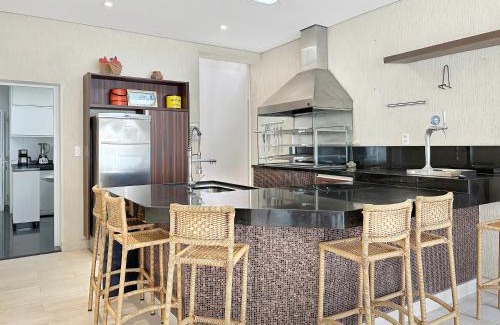 Enseada Casa | 200m do mar - AC - 1 Suite - Piscina - Churrasqueira