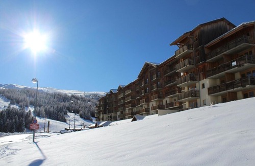 Saint-Etienne-en-Devoluy Apartamento | 200m from resort center, 2nd floor, view mountain, balcony, tv, ski locker, 32m², Superdévoluy