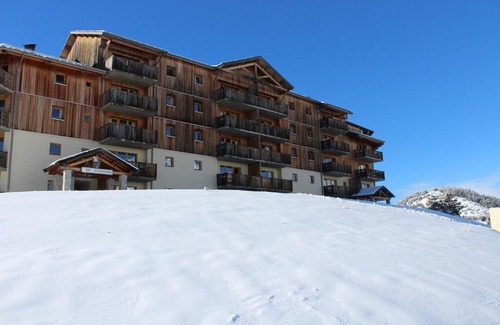Saint-Etienne-en-Devoluy Apartamento | 200m from resort center, 1st floor, view mountain, balcony, tv, ski locker, 31m², Superdévoluy