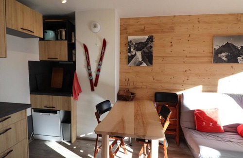 Les Almes Apartamento | 200m del centro estación, 4.o piso, balcón, tv, local para esquís, 33m², Tignes