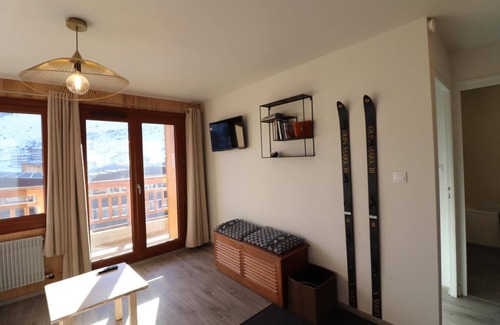 Les Almes Apartamento | 200m del centro estación, 4.o piso, balcón, tv, local para esquís, 33m², Tignes