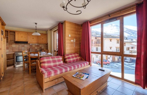 Lanslevillard Apartamento | 200m del centro estación, piscina, sauna, hammam, balcón, parking, tv, local para esquís, 30m²