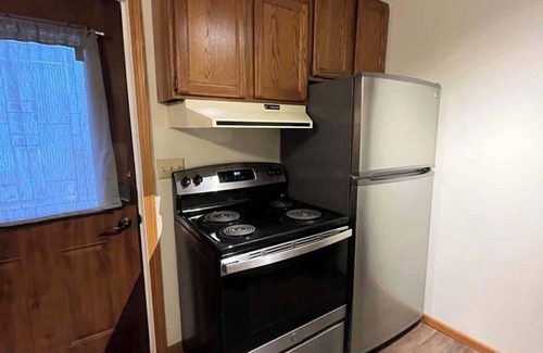 Tomah Apartamento | 201 E Veterans St Apt J by Patriot Properties