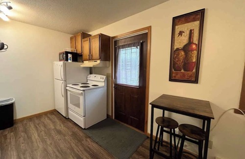 Tomah Apartamento | 201 E Veterans Street Apt E by Patriot Properties
