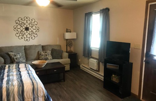 Tomah Apartamento | 201-F East Veterans St by Patriot Properties