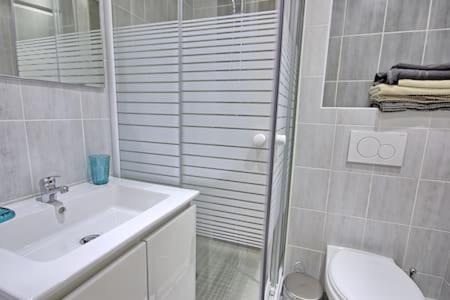 Antibes Old Town Apartamento | 201-Studio refait a neuf