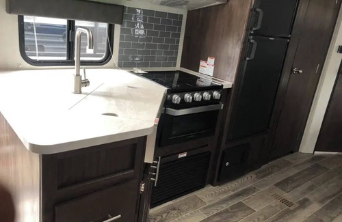 Winchester Casa | 2019 Forest River RV - California Cherokee 274DBH