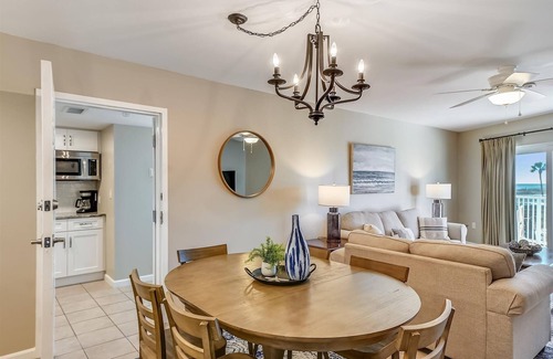 Fort Walton Beach Condominio | 201AB Seacrest is a Gulf Front 3 BR by RedAwning