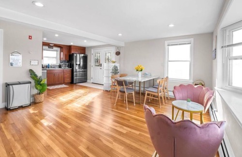 Piety Corner Casa | #202 Waltham Shared House by Zen Living