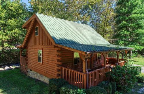 Cosby Casa | 2020 Land Of Promise Way Cabin