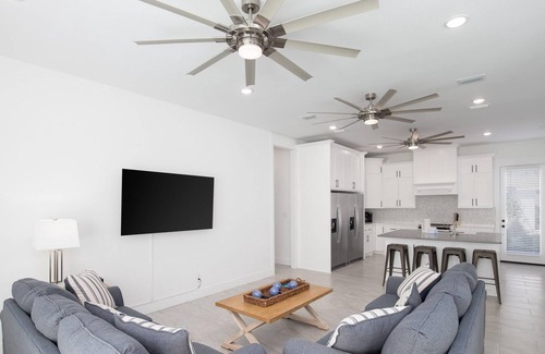 Laguna Beach Estates Casa | 20206 First Ave by Blue Swell