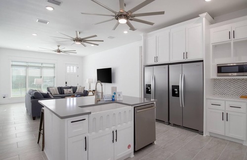 Laguna Beach Estates Casa | 20206 First Ave by Blue Swell