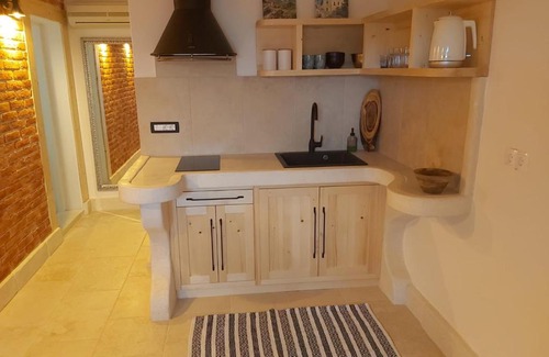 Preko Apartamento | 2022 RENOVATED apartment on the beach