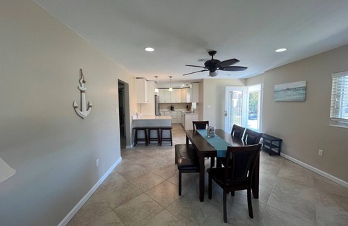 Siesta Key Villa | 2025 completely remodeled private villa, 7 min walk to beach, entertainment