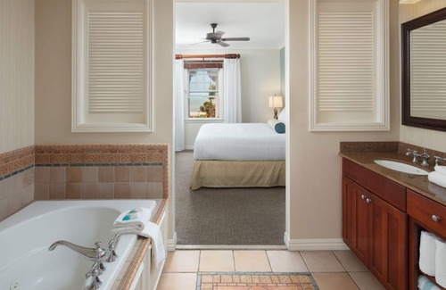 Key West Complejo | 2025 Fantasy Fest Hyatt Windward Pointe, Key West 2-Bdrm Condo Oct 23-26, 2025
