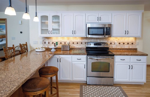 Luxemburg Casa | 2025 Green Bay Draft Rental: Touchdown on the Bay