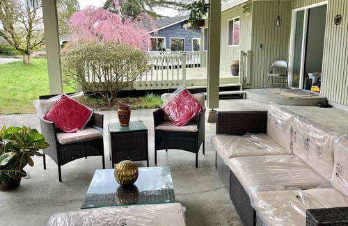 Lake Forest Park Casa | 20406 54th PL Lake Forest Park House