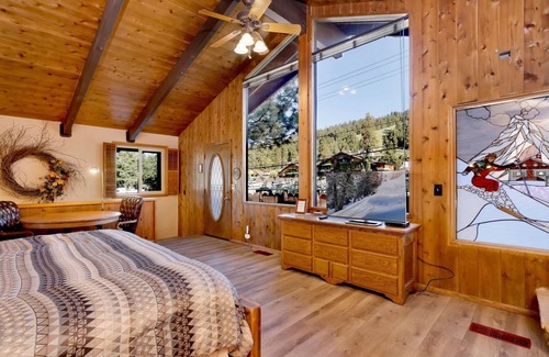 Big Bear Lake Chalet De Esquí | 2042-swiss Haus 6 Bedroom Home by Redawning