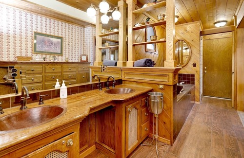 Big Bear Lake Chalet De Esquí | 2042-swiss Haus 6 Bedroom Home by Redawning