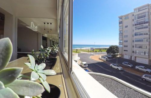 Mouille Point Hotel | 205 New Cumberland
