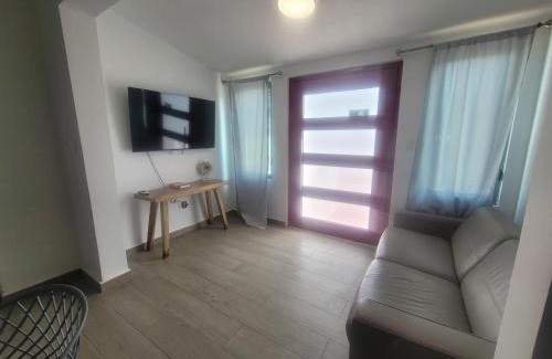 Ocean Park Casa | 2058 España by Stay with Bear