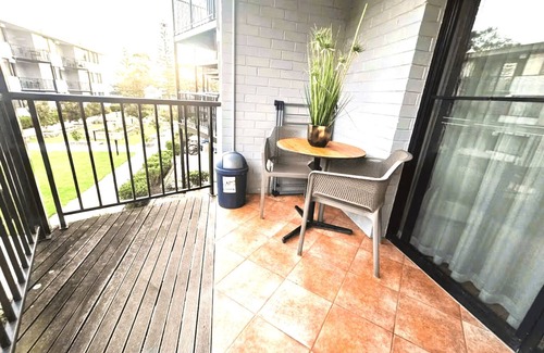 South Perth Apartamento | 206 South Perth Secret Sanctuary 1BR &Parking