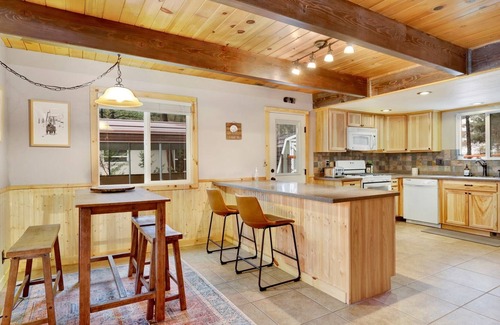 Woodlands Cabina | 2061-coyote Pines 3 Bedroom Home by RedAwning