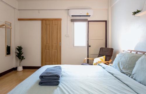 Phlabphla Apartamento | 206HiddenNest, Local Room with Street Food only 15 min walk to Skytrain