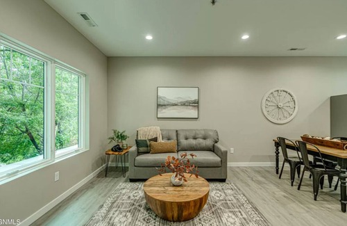 Bismarck Casa | 207 Brand new charming townhome that sleeps 8!