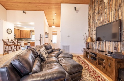 Bear Lake Reserve Casa | 208 Grandview at Bear Lake Reserve