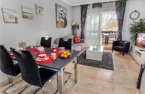 San Luis de Sabinillas Apartamento | 2091- Apt close from all amenities