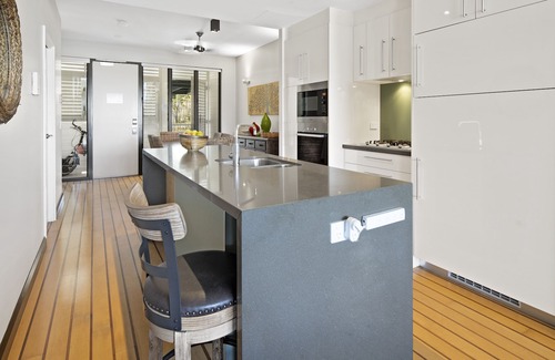Airlie Beach Apartamento | 20° S at the Marina