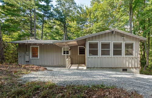 Lake Toxaway Cabina | 20min to Sapphire Resort with Amenities+Wii&Xbox!