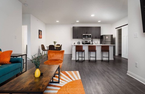 Whitestown Apartamento | 20mins DT Indy| Sleeps 5 | Radiant Vibes Spacious