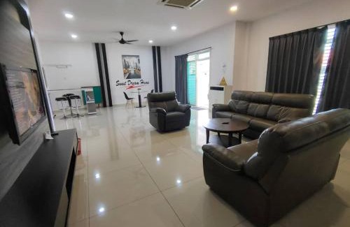 Taman Sejati Apartamento | 20Pax 3-Storey SemiD 5Room&5Bathroom Sweet Dream Home Sitiawan
