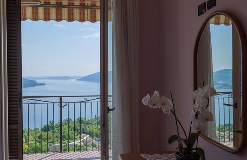 Cargiago Apartamento | 2½-zimmer-wohnung mit Großem Balkon mit Seesicht und Parkplatz