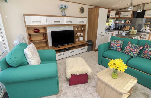 Bembridge Cabaña | 21 CAULKERS REST, family friendly, with a garden in Bembridge
