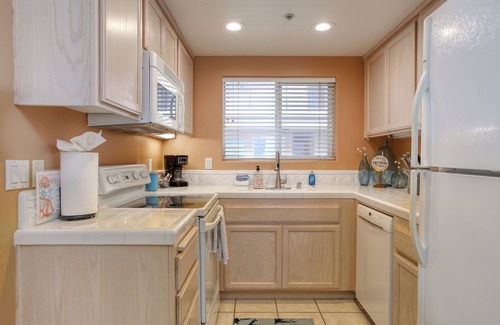 Downtown Condominio | 210 Casa Bella: 2 dormitorios, 2 baños condominio en Pismo Beach, capacidad para 6