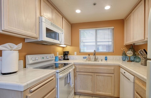 Downtown Condominio | 210 Casa Bella: 2 dormitorios, 2 baños condominio en Pismo Beach, capacidad para 6