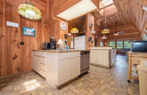 Florida Gulf Coast Casa | 210 Wheeler - Awesome Home - 4 beds / 4 baths - 1 block from Gulf!