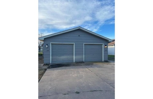 Enid Casa | 2105 Quiet 2 Bed/1 Bath Duplex,1 King and 1 Queen